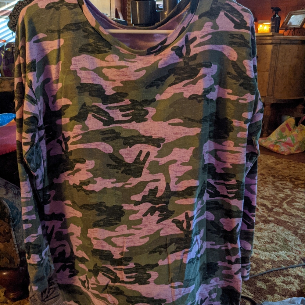 Girls 14/16 Justice oversized sweatshirt